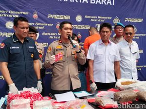 Polisi Gagalkan Penyelundupan Sabu dan Sinte Modus Kirim Onderdil di Jakbar