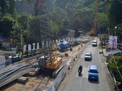 Progres Perbaikan Jalan Rusak Imbas Banjir Bandang di Lembah Anai