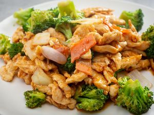 Resep Ayam Asam Manis dan Brokoli ala Restoran yang Mudah Dibuat Resep Ayam Asam Manis dan Brokoli ala Restoran yang Mudah Dibuat