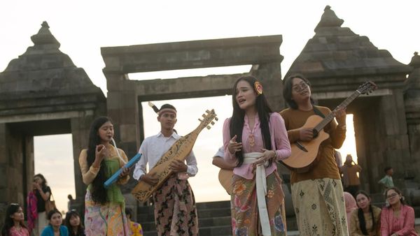 Semarak Hari Kebaya Nasional di Berbagai Daerah