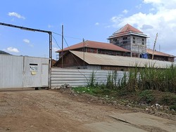 Atap Proyek Gedung SMA Taruna Nusantara Malang Ambruk Terhempas Angin