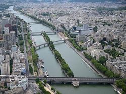 Warga Prancis Ancam Buang Air Besar di Sungai Venue Olimpiade 2024