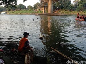 Lambaian Tangan Carsidi Sebelum Tenggelam di Sungai Cimanuk