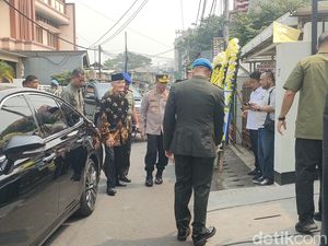 Try Sutrisno hingga Basarah Melayat ke Rumah Duka Hamzah Haz di Matraman Try Sutrisno hingga Basarah Melayat ke Rumah Duka Hamzah Haz di Matraman
