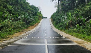 4 Ruas Inpres Jalan Daerah di Papua Rampung, Mobil Melaju Mulus