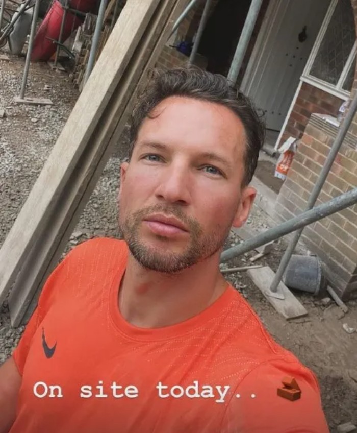 Danny Drinkwater di Proyek Bangunan