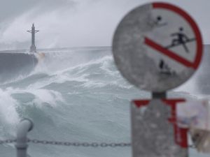 Topan Gaemi Hantam Filipina-China, Bikin Banjir Besar