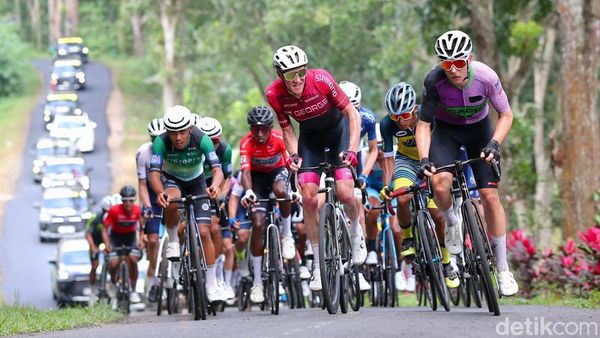 Potret Tanjakan Terberat di Tour de Banyuwangi Ijen