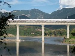 Laos Jatuh dalam Jerat Utang China?