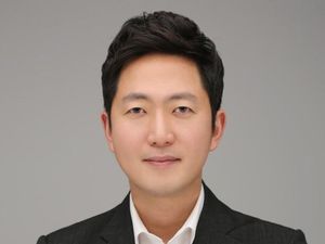 Sosok Calon CEO Baru HYBE Pengganti Park Ji Won Sosok Calon CEO Baru HYBE Pengganti Park Ji Won