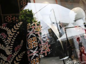 Mengintip Rumah Batik Fractal di Sukabumi