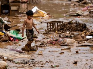 Luluh Lantak Marikina Filipina Dihantam Banjir dan Topan Gaemi