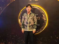 Penampakan Golden Visa Shin Tae-yong, Bentuk Kartu dengan Bendera Indonesia