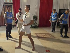 Wakapolri Pimpin Tes Pemeriksaan Penampilan Catar Akpol 2024 Wakapolri Pimpin Tes Pemeriksaan Penampilan Catar Akpol 2024