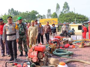 Polres Rohil Gelar Apel Siaga, Air-Akses Jadi Perhatian Khusus Satgas Karhutla Polres Rohil Gelar Apel Siaga, Air-Akses Jadi Perhatian Khusus Satgas Karhutla