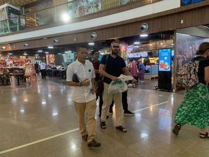 Bule Inggris yang Rebut Truk bak Gim GTA Dideportasi dari Bali Bule Inggris yang Rebut Truk bak Gim GTA Dideportasi dari Bali