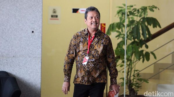 Ekspresi Menteri KKP Trenggono usai Diperiksa KPK 2,5 Jam