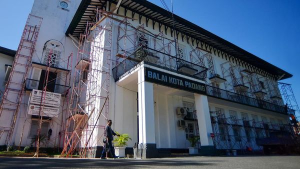Gedung Balai Kota Lama Padang Direvitalisasi