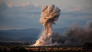 Gudang Berisi 20 Ton Kembang Api di Bulgaria Meledak