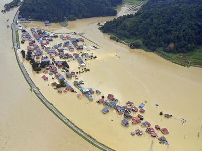 Hujan Lebat Picu Banjir di Jepang Utara