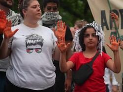 Tumpahan Darah di Gedung Putih Warnai Aksi Protes Pertemuan Biden-Netanyahu