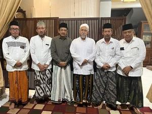 KH Makki Nasir Cicit Syaikhona Kholil Bangkalan Siap Maju Ketua PWNU Jatim KH Makki Nasir Cicit Syaikhona Kholil Bangkalan Siap Maju Ketua PWNU Jatim