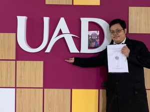 Nggak Pakai Skripsi, Kiky Lulus Kuliah UAD Jogja Berkat Tulis Novel Fantasi