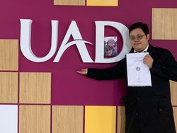 Nggak Pakai Skripsi, Kiky Lulus Kuliah UAD Jogja Berkat Tulis Novel Fantasi