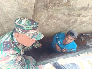 2 Makam Pejuang Terhimpit Bangunan di Jember Dibongkar, Ternyata Kosong 2 Makam Pejuang Terhimpit Bangunan di Jember Dibongkar, Ternyata Kosong