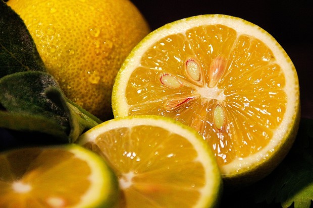 Manfaat lemon untuk kesehatan/Foto: Pixabay/furbymama Manfaat lemon untuk kesehatan