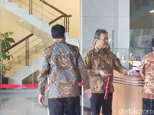 Menteri Kelautan dan Perikanan Trenggono Penuhi Panggilan KPK Menteri Kelautan dan Perikanan Trenggono Penuhi Panggilan KPK