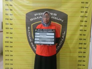 Foto-Video Telanjang Bocah di Simalungun Dikirim Pelaku ke Pacar Online Foto-Video Telanjang Bocah di Simalungun Dikirim Pelaku ke Pacar Online