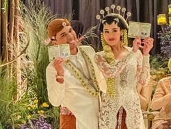 Akad Nikah Thariq-Aaliyah: Jokowi hingga Maskawin Tanggal Cantik
