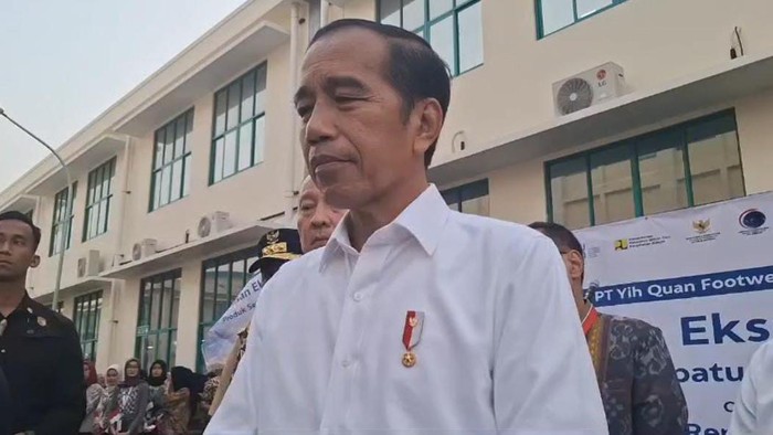 Presiden Jokowi usai resmikan Kawasan Industri Terpadu Batang.