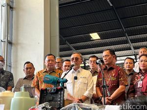 WNA Impor HP-Pakaian Ilegal Puluhan Miliar buat Dijual di Toko Online