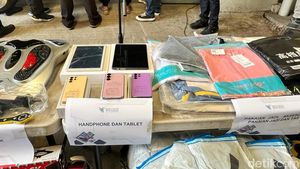 Ini HP hingga Pakaian Impor Ilegal Rp 40 M yang Disita Satgas