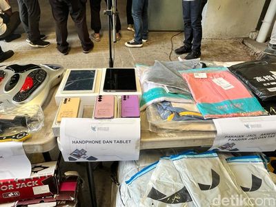 Ini HP hingga Pakaian Impor Ilegal Rp 40 M yang Disita Satgas