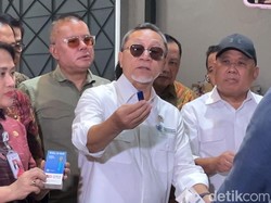 Zulhas Bakal Lapor Temuan Satgas Barang Impor Ilegal ke Sri Mulyani-Jokowi