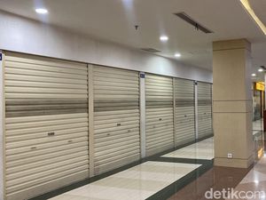 Heboh Pedagang Pasar Atom Tutup Toko Buntut Isu Razia Barang Impor Heboh Pedagang Pasar Atom Tutup Toko Buntut Isu Razia Barang Impor