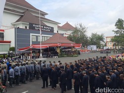 Doa dan Bendera Setengah Tiang untuk Hamzah Haz di HUT Kabupaten Tasik