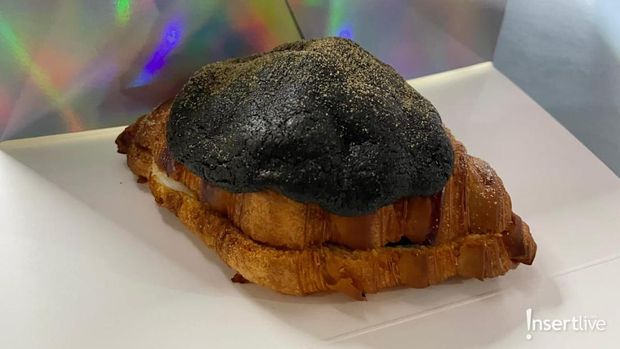 Croissant Isi Mochi dan Adonan Kukis