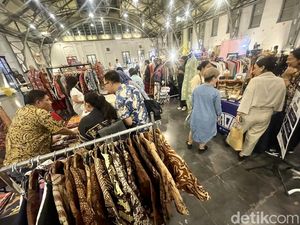 Deretan UMKM Meriahkan Kebaya Fest 2024 di Pos Bloc Deretan UMKM Meriahkan Kebaya Fest 2024 di Pos Bloc