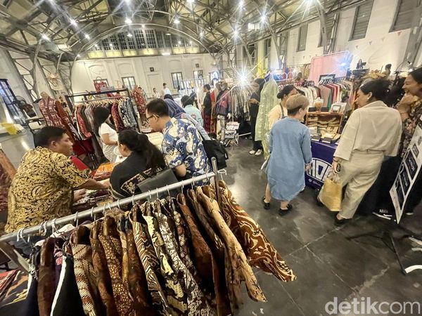 Deretan UMKM Meriahkan Kebaya Fest 2024 di Pos Bloc