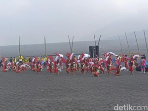 Eksotika Bromo 2024 Ceritakan Sejarah Peradaban Suku Tengger Eksotika Bromo 2024 Ceritakan Sejarah Peradaban Suku Tengger