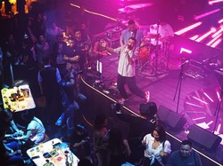 Giring Ganesha Ajak Nostalgia, Tampil di Blaze Jakarta Music Lounge