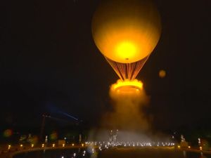 Kaldron Olimpiade Paris Kenang Penemu Balon Udara Asal Prancis Kaldron Olimpiade Paris Kenang Penemu Balon Udara Asal Prancis