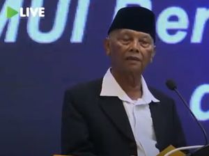 Ketum MUI: Kita Menyatakan Perang terhadap Korupsi dan Judi Online Ketum MUI: Kita Menyatakan Perang terhadap Korupsi dan Judi Online