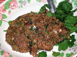 Koi Pla, Hidangan Paling Mematikan di Dunia Berbahan Ikan Mentah