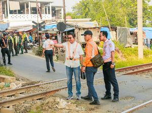 Perlintasan Kereta Cisauk Resmi Ditutup Perlintasan Kereta Cisauk Resmi Ditutup