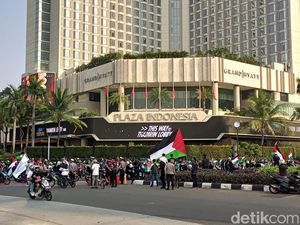 Viral Aksi Bela Palestina Konvoi dari Masjid Al-Azhar ke JIExpo Kemayoran Viral Aksi Bela Palestina Konvoi dari Masjid Al-Azhar ke JIExpo Kemayoran